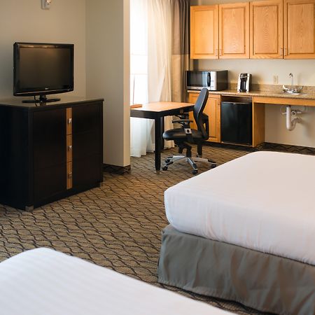 Holiday Inn Express Hotel & Suites Chanhassen By Ihg Esterno foto
