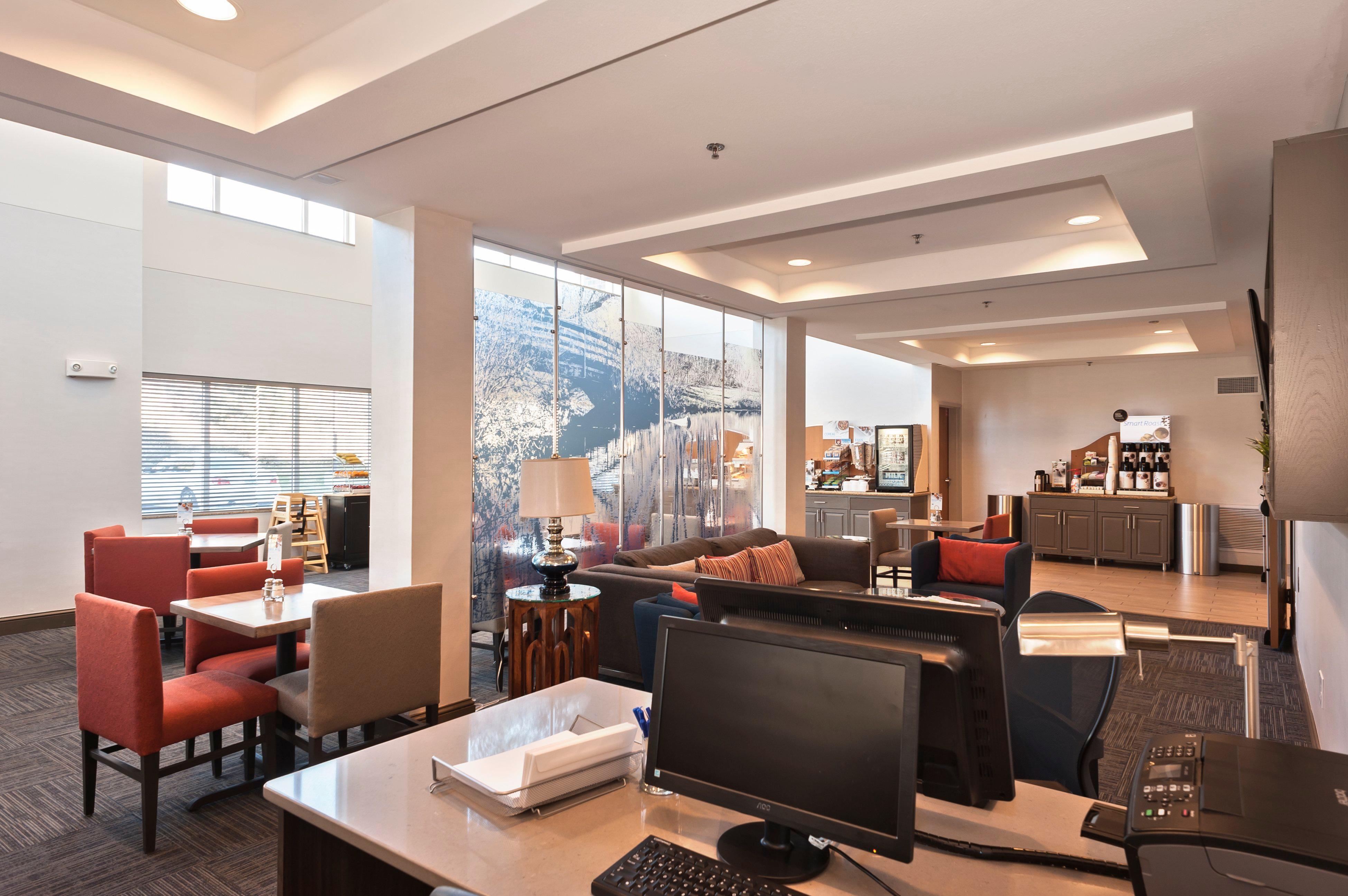 Holiday Inn Express Hotel & Suites Chanhassen By Ihg Esterno foto