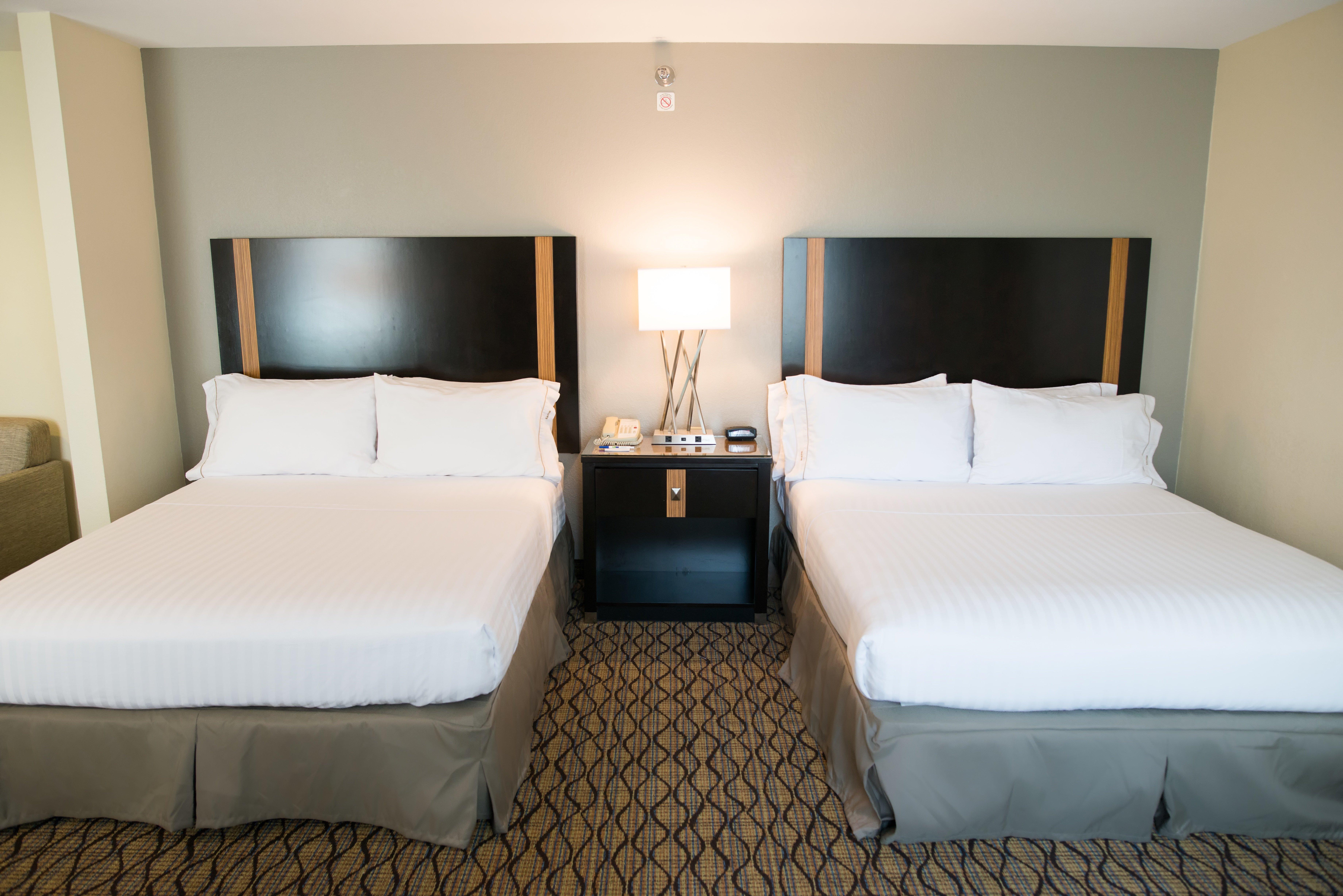Holiday Inn Express Hotel & Suites Chanhassen By Ihg Esterno foto