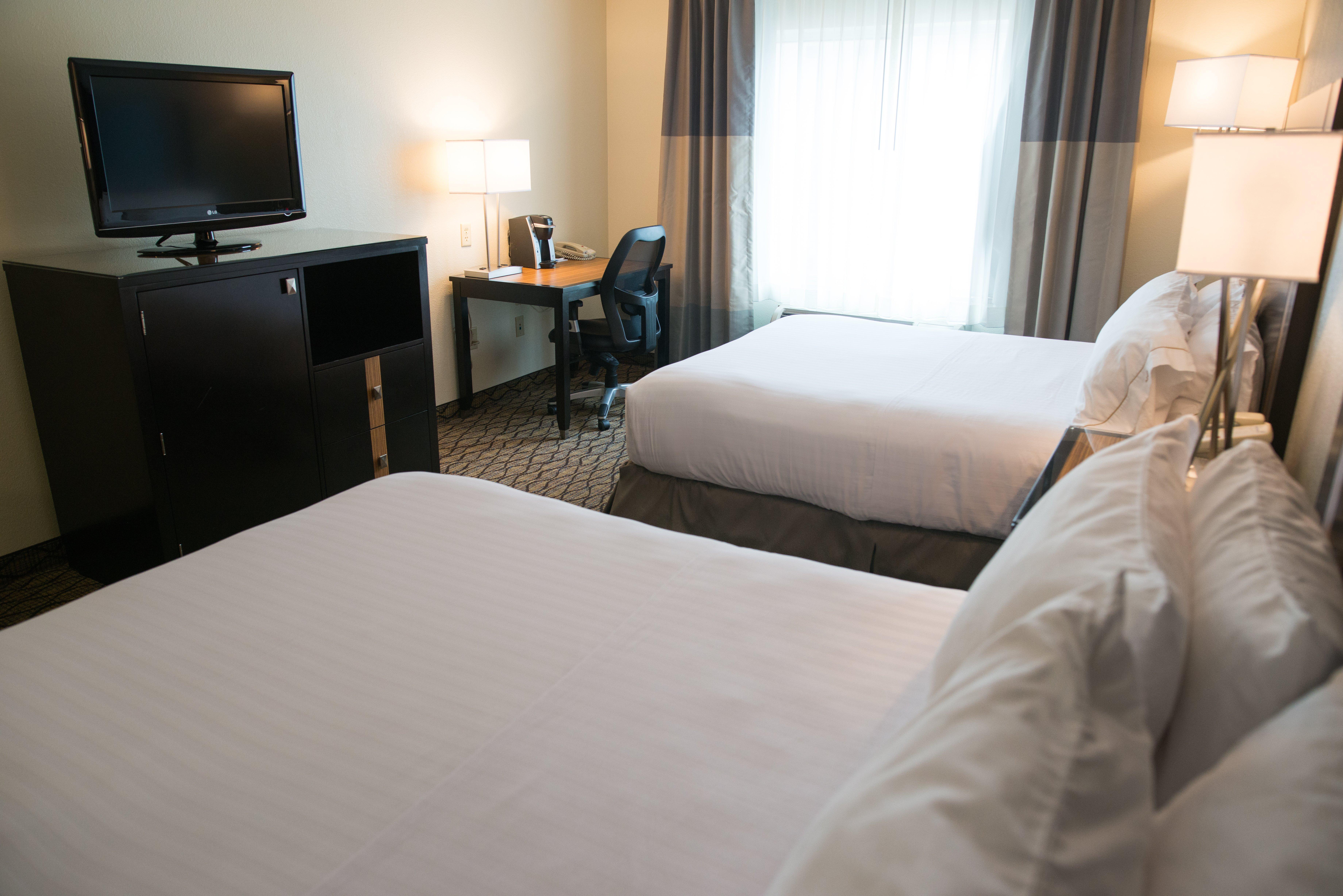 Holiday Inn Express Hotel & Suites Chanhassen By Ihg Esterno foto