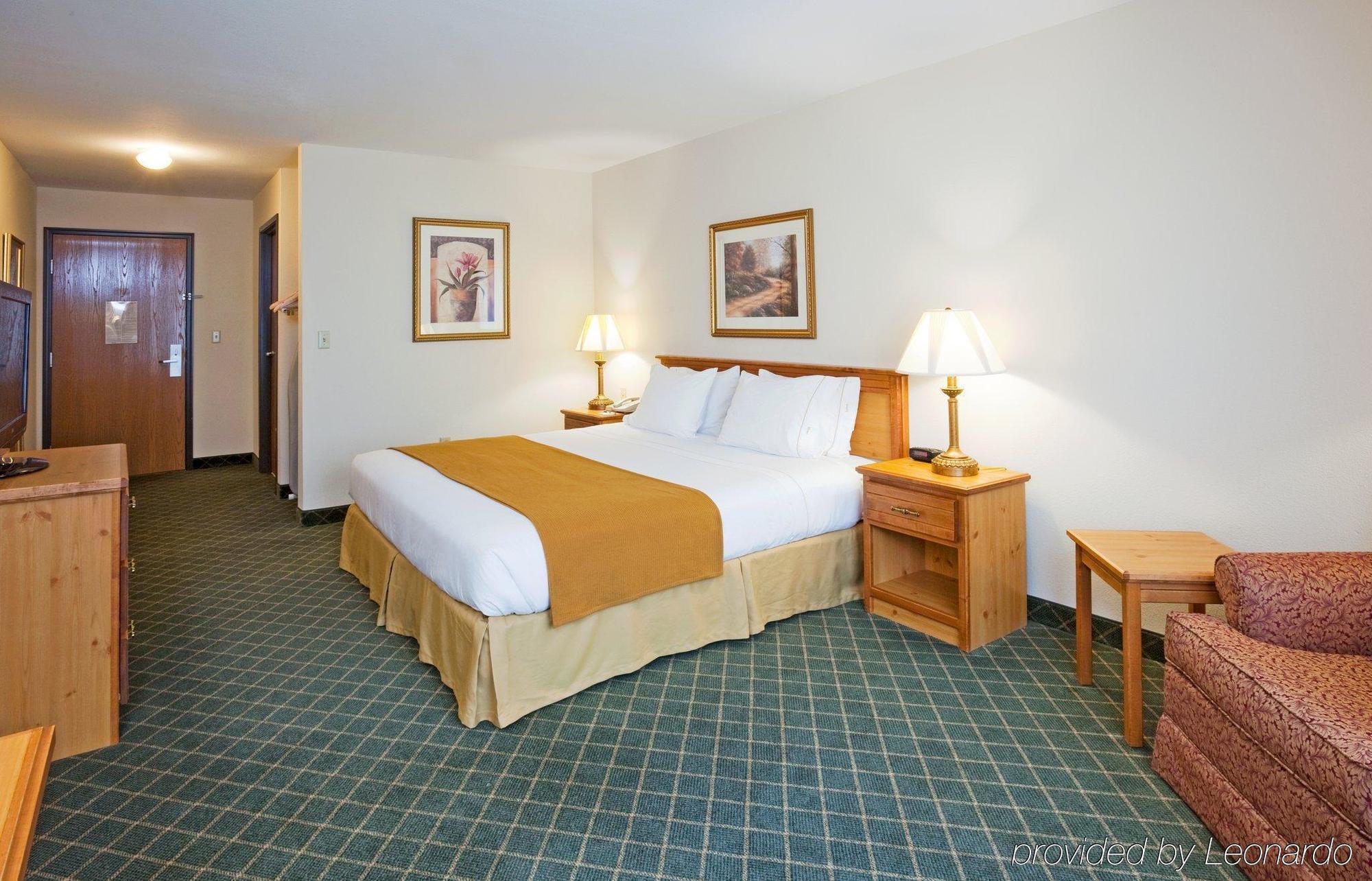Holiday Inn Express Hotel & Suites Chanhassen By Ihg Camera foto