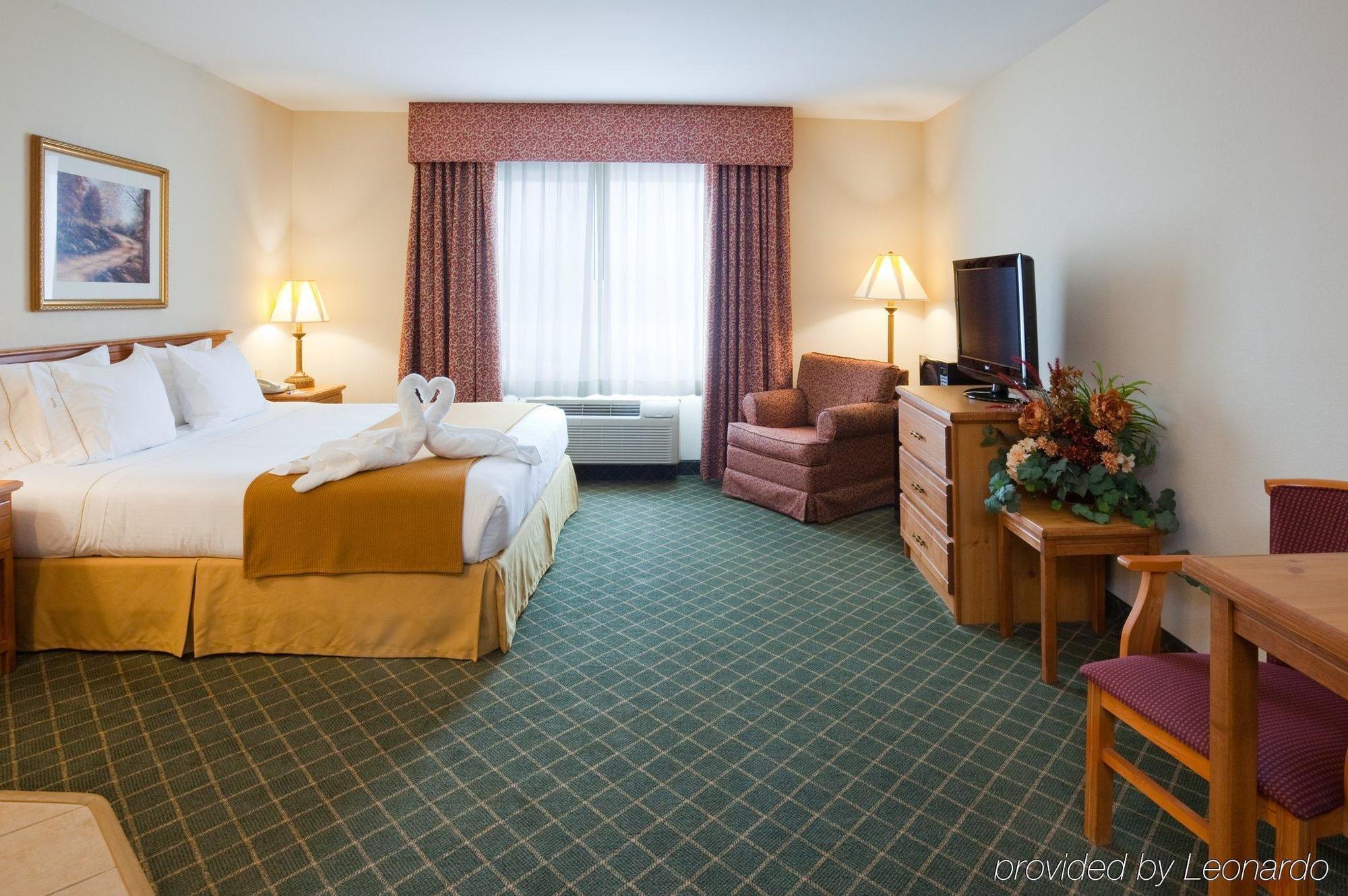 Holiday Inn Express Hotel & Suites Chanhassen By Ihg Camera foto