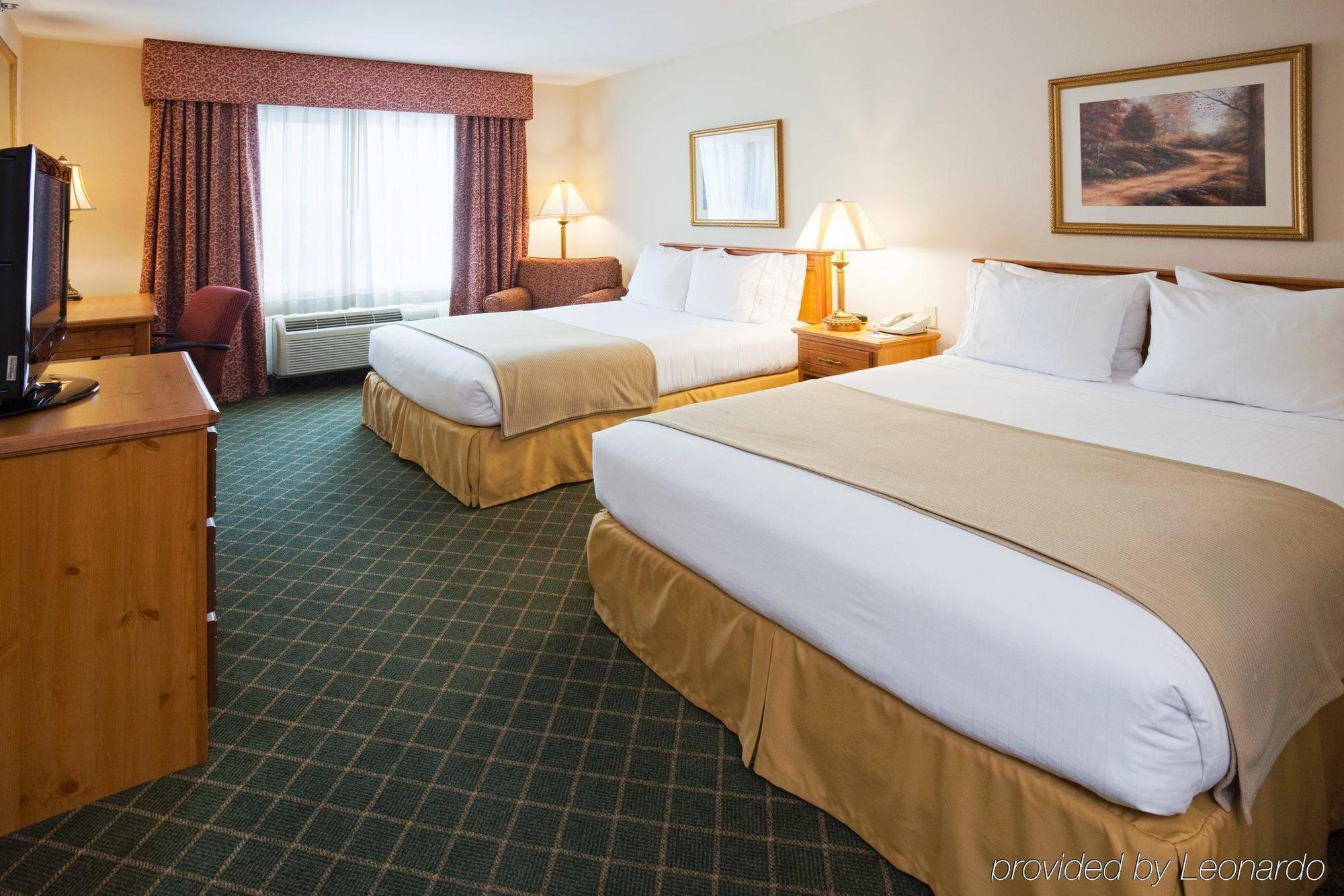 Holiday Inn Express Hotel & Suites Chanhassen By Ihg Esterno foto